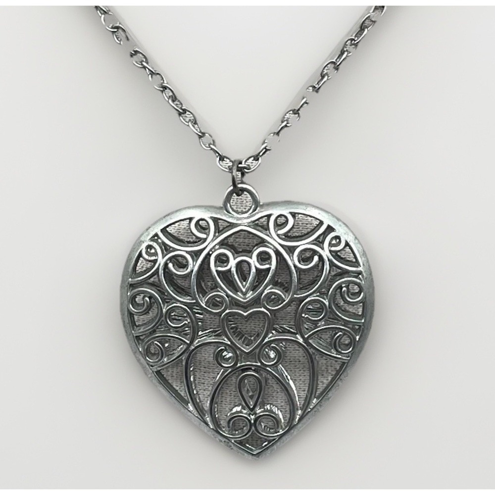Y2K Silver Tone Filigree Heart Locket Necklace Scroll Design Romantic Pendant